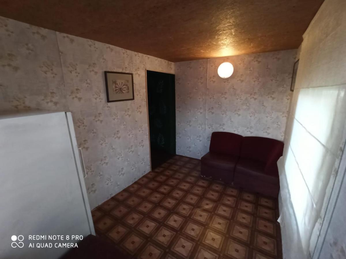 Отель Viesu Nams Klanas Энгурес Экстерьер фото